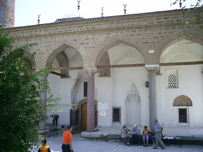  [photo from Tire, 2009]