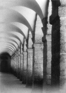 Photo of arcade at Vieille Charit&eacute;
